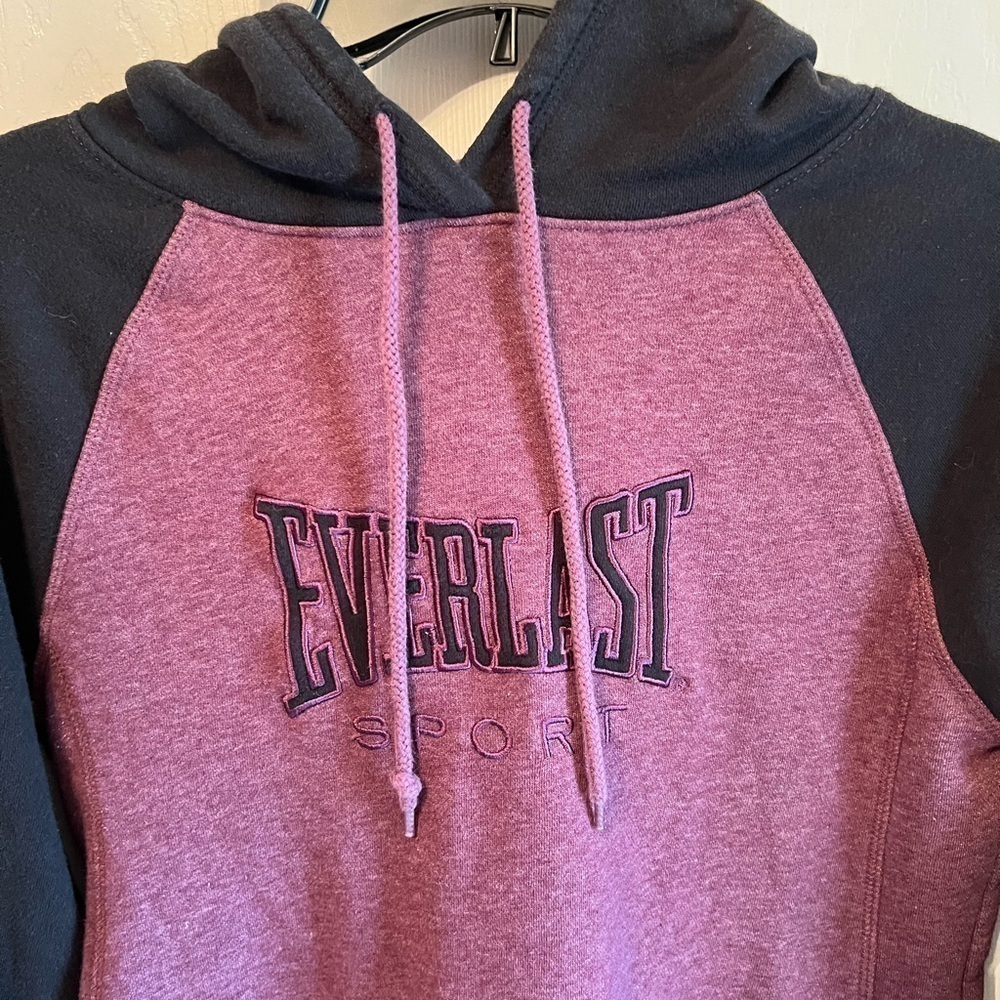 Everlast Sport Purple Black Pullover Womens
Hoodie Medium